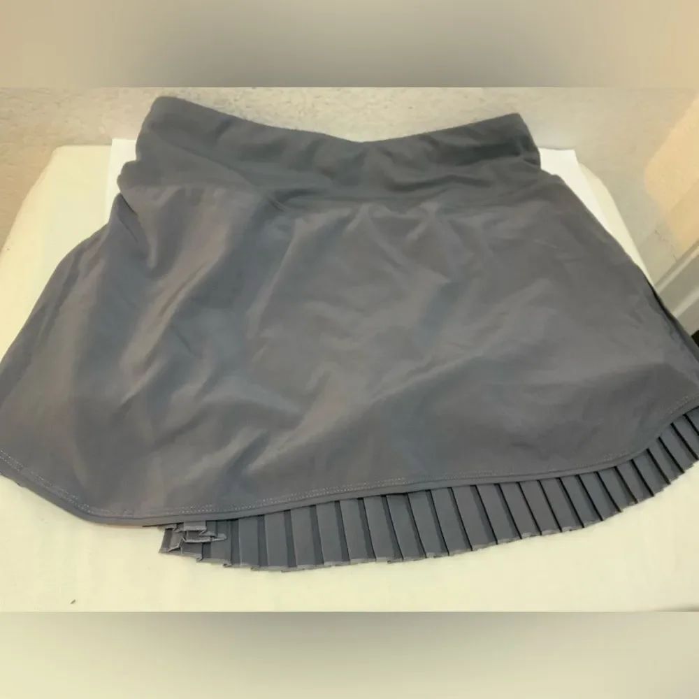 Baleaf gray tennis skort new size L pleated UPF 50+ NWOT